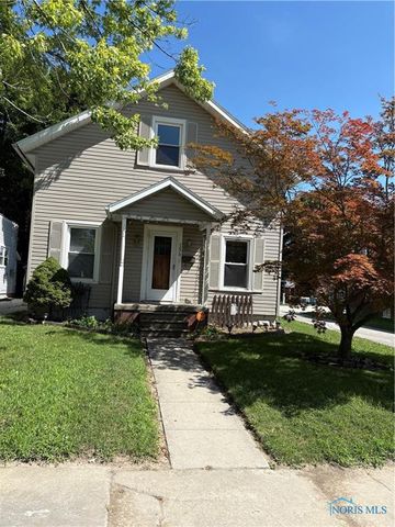 130 Summit St, Fostoria, OH 44830