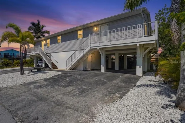 3303 6th Ave #B, Bradenton Beach, FL 34217