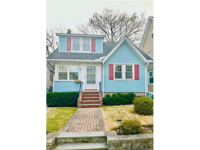 48 Lincoln St #1, New Rochelle, NY 10801