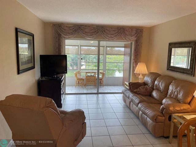 2800 NW 47th Ter #404, Fort Lauderdale, FL 33313