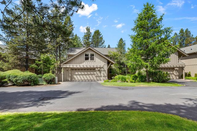 57187 Fremont Dr #17, Bend, OR 97707