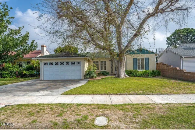1920 N  Screenland Dr, Burbank, CA 91505