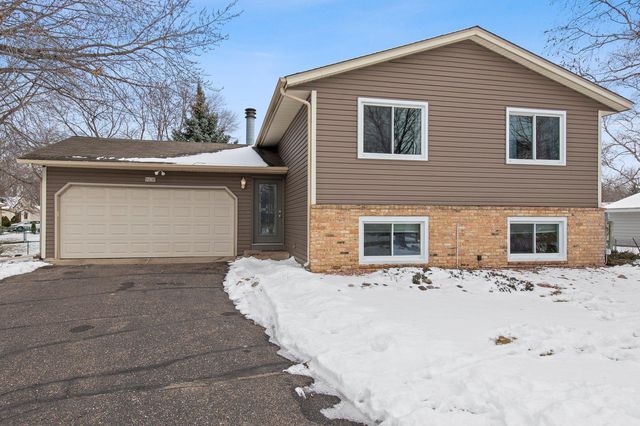 9638 Valley Forge Ln N, Maple Grove, MN 55369