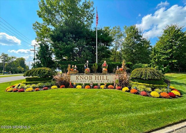 524 St Andrews Place, Englishtown, NJ 07726