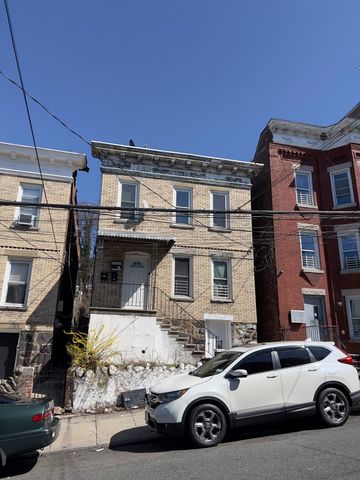 140 Beech St, Yonkers, NY 10701