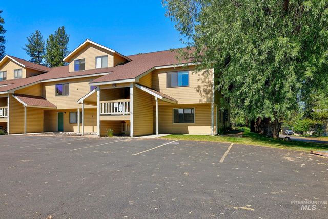300 Washington St #107, McCall, ID 83638