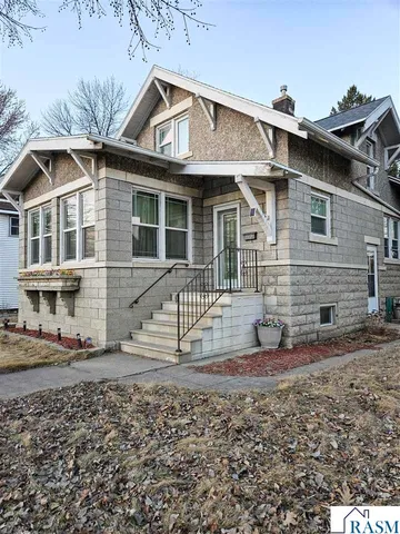 812 N  Broadway St, New Ulm, MN 56073