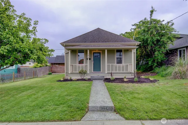1813 10th Street, Anacortes, WA 98221