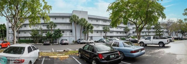 117 Royal Park Dr #2C, Oakland Park, FL 33309