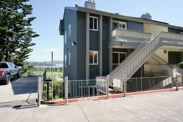 134 Lower Anchorage Rd, Sausalito, CA 94965