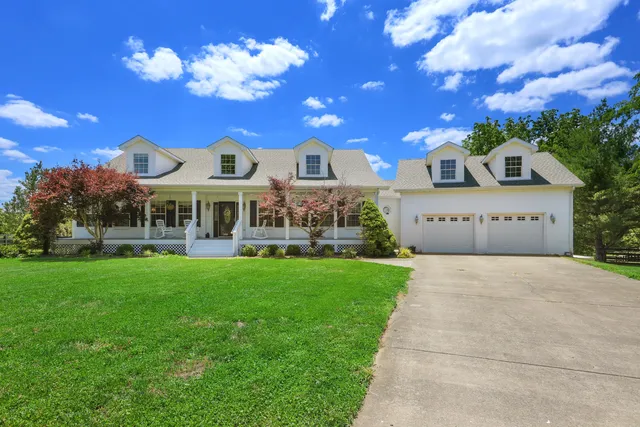 205 Revere Way, Versailles, KY 40383