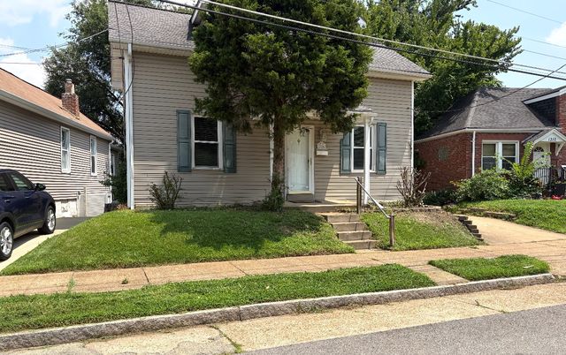 1306 Graham St, Saint Louis, MO 63139