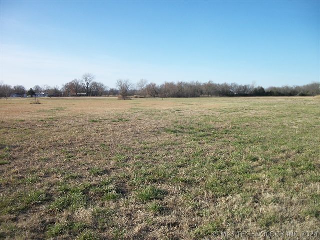 S  4130th Rd, Claremore, OK 74017