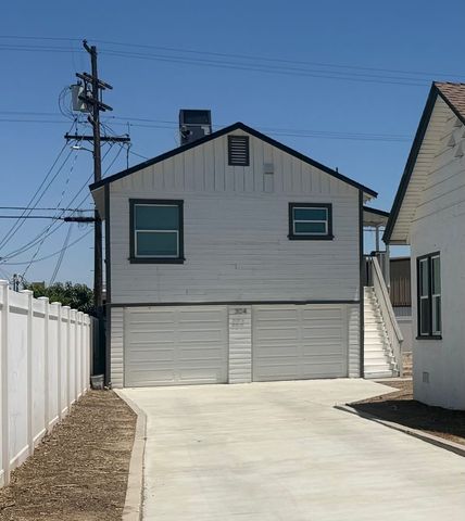 304 E St, Wasco, CA 93280