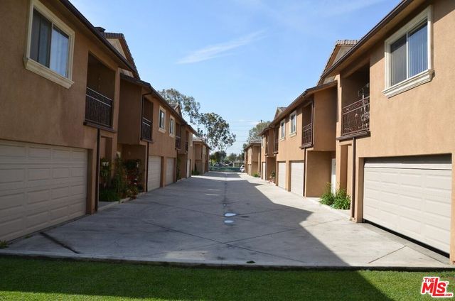 5247 Clara St #1/2, Bell Gardens, CA 90201