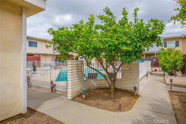 6000 Coldwater Canyon Ave  #18, North Hollywood, CA 91606