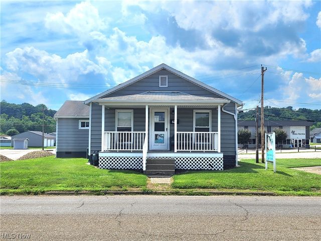 623 S  2nd St, Coshocton, OH 43812