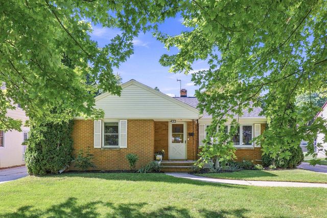 422 E  Mission Rd, Green Bay, WI 54301