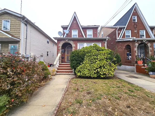 100-15 202 STREET, Hollis, NY 11423