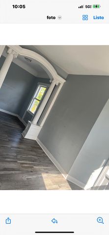 869 S  15th St #2, Newark, NJ 07108