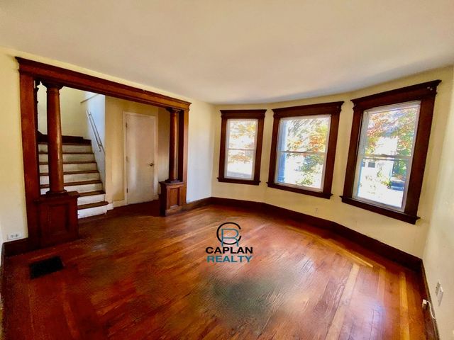 44 Downing St, New Haven, CT 06513