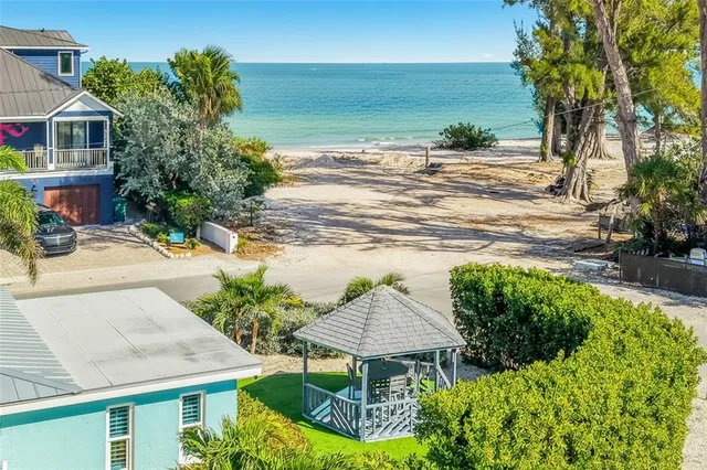 912 N  Shore Dr, Anna Maria, FL 34216