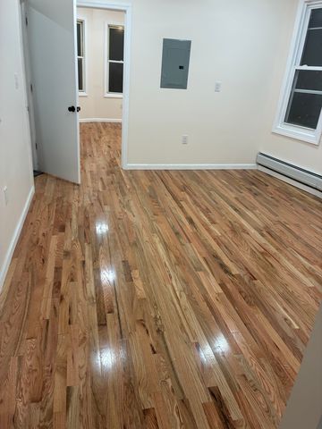 17 W  42nd St #1, Bayonne, NJ 07002
