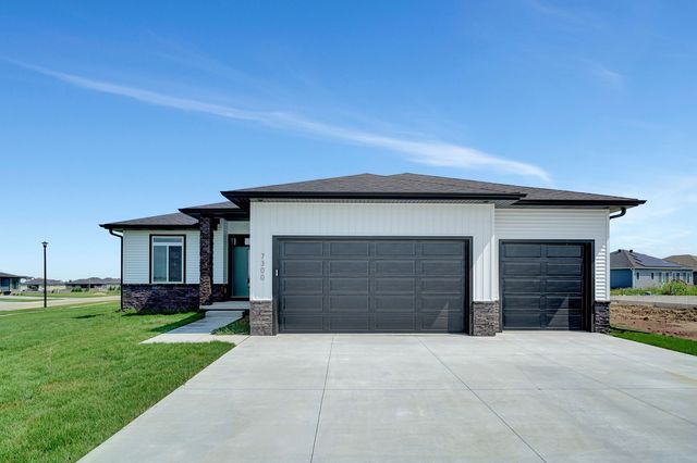Joslyn Plan in Highland View, Lincoln, NE 68521