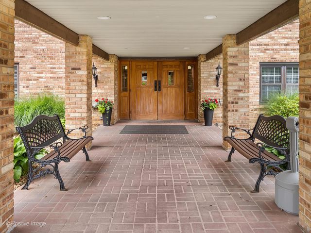 475 N  Cass Ave #105, Westmont, IL 60559