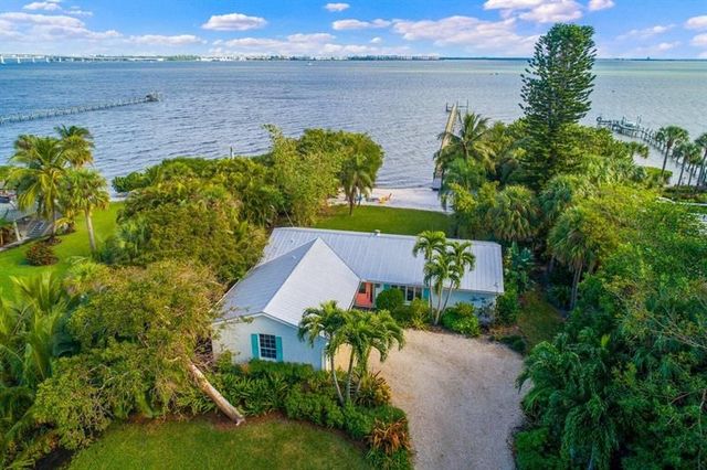 62 S  Sewalls Point Rd, Sewalls Point, FL 34996