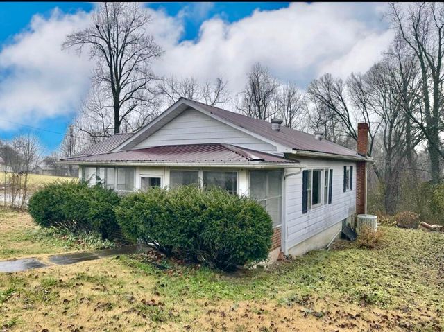 117 Williamsburg St, Whitley City, KY 42653