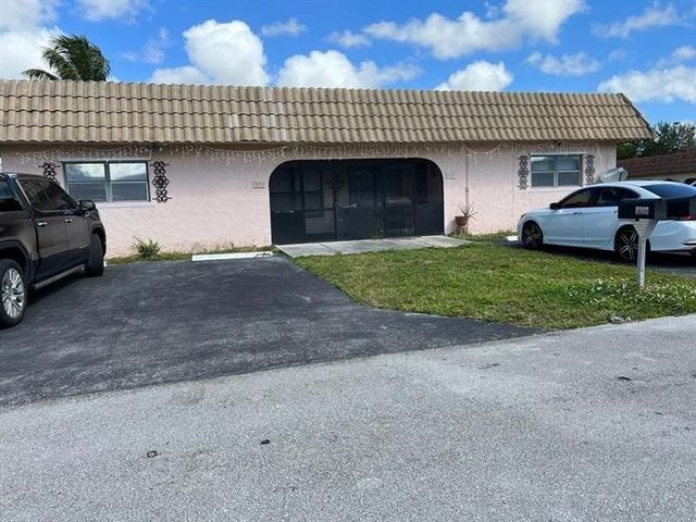 7803 NW 70th Ct, Fort Lauderdale, FL 33321
