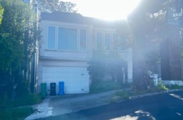 1696 8th Ave, San Francisco, CA 94122