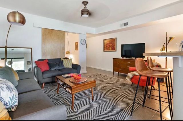 5300 E  Waverly Dr #F22, Palm Springs, CA 92264