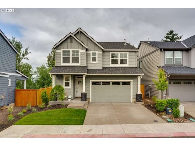 11827 SE White Tail Dr, Happy Valley, OR 97086
