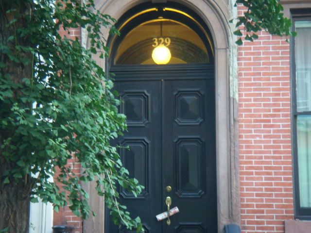 329 S  17th St #2, Philadelphia, PA 19103