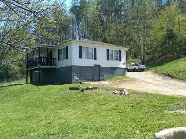 99 Sol Hollow Rd, Manchester, KY 40962