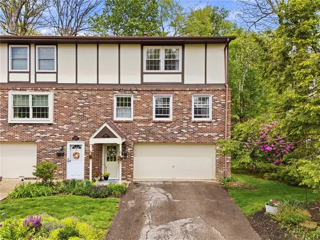 2345 Big Rock Rd, Allison Park, PA 15101