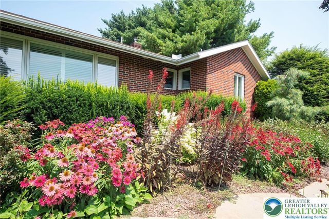 6563 Lower Macungie Rd, Macungie, PA 18062