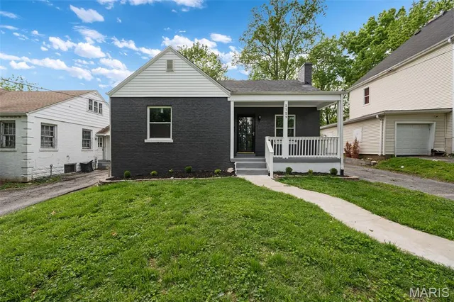 2129 Wolter Ave, Saint Louis, MO 63114
