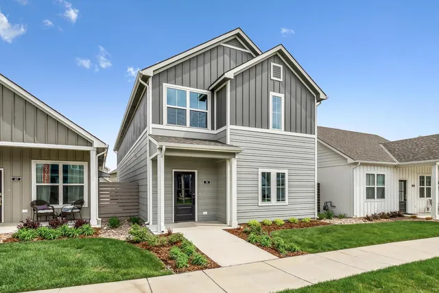433 E  Douglas Ave, Andover, KS 67002