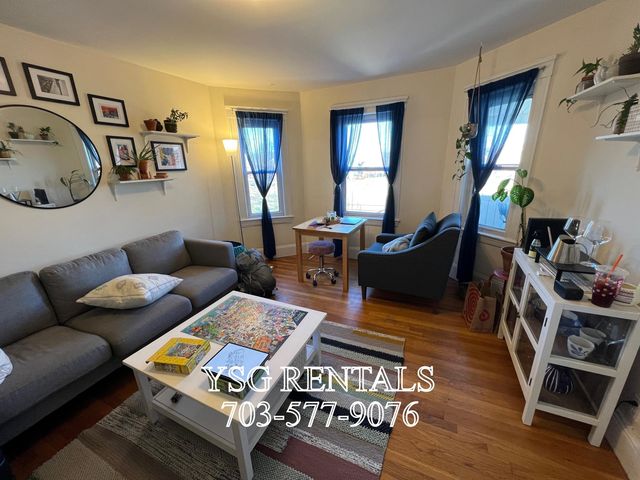 20 Lincoln Pkwy #2, Somerville, MA 02143