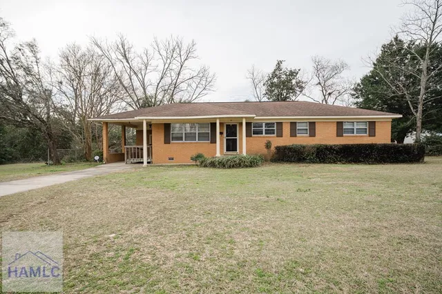 531 Calhoun St, Swainsboro, GA 30401