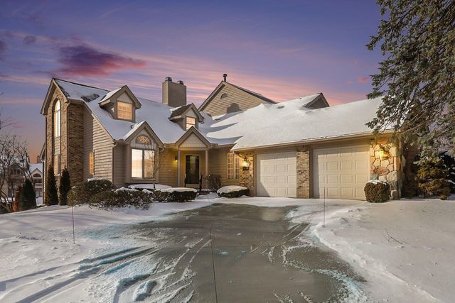 18269 Blue Heron Dr E #16, Northville, MI 48168