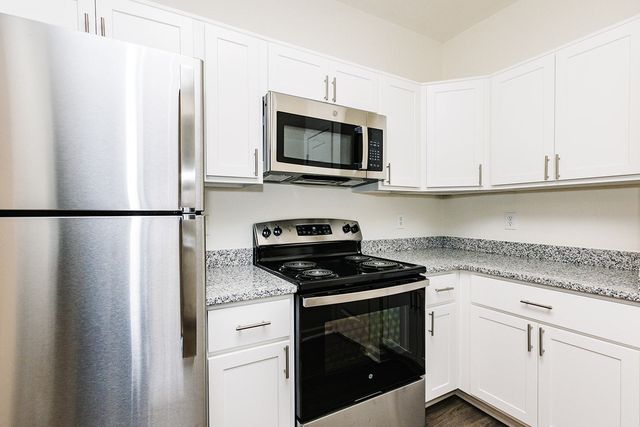 800 Hydric Ct #304, Odenton, MD 21113