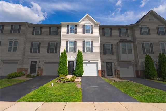 82 Green View Dr, Pottstown, PA 19464