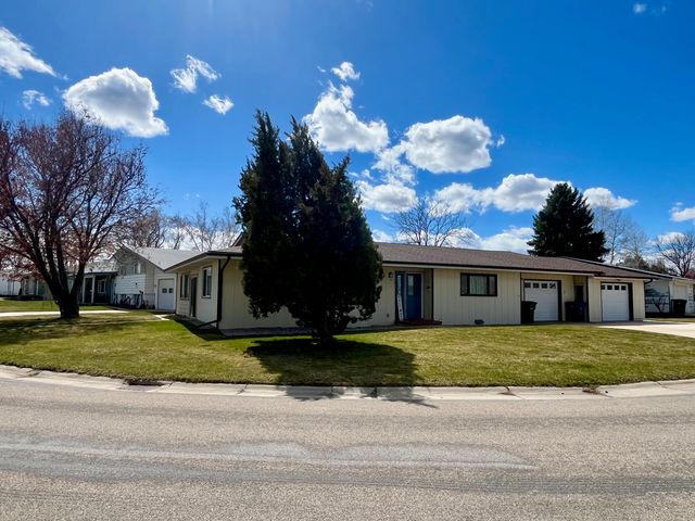 140 Crescent Dr, Sheridan, WY 82801