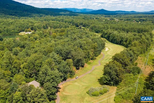 Laurel Ct, Nellysford, VA 22958