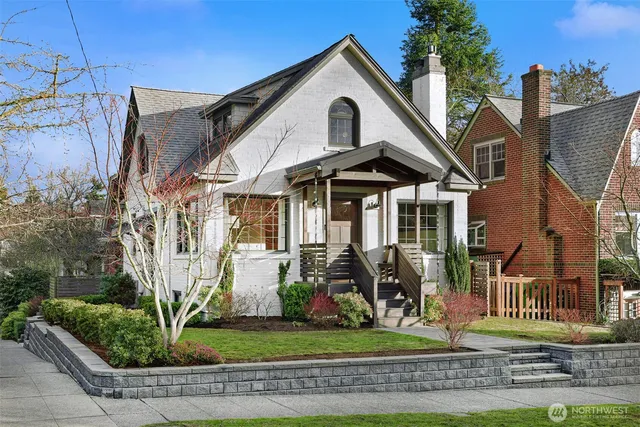 7060 Dibble Avenue NW, Seattle, WA 98117