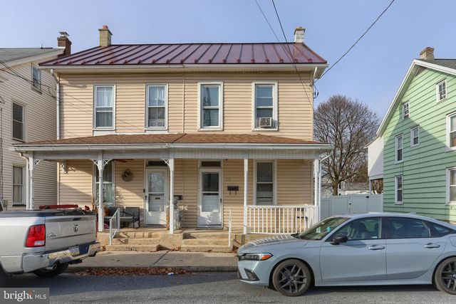 313 S  Broad St, Myerstown, PA 17067